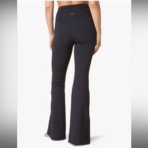 NWT Beyond Yoga Heather Rib All Day Flare Pant Medium Leggings